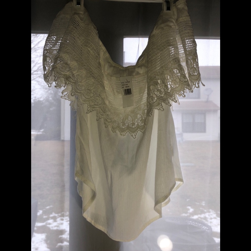 NWT Nordstrom ivory off the shoulder size medium